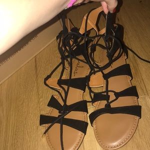 lace up sandals